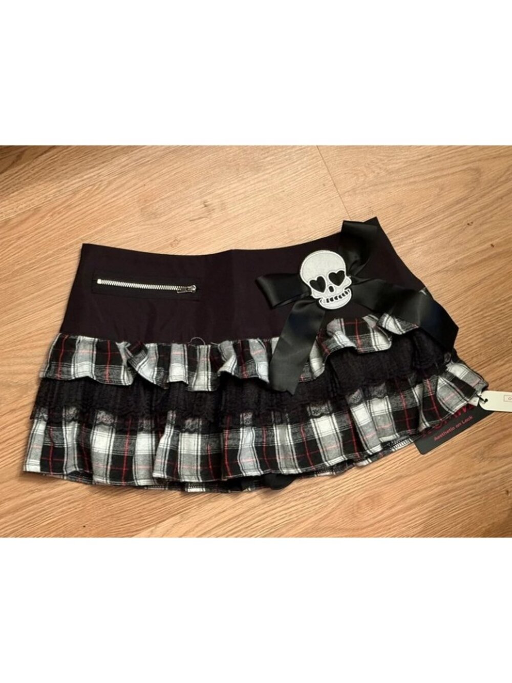 Romwe Flared Ruffled Short Skort with Skull Zip Accent and side Zip Sz S